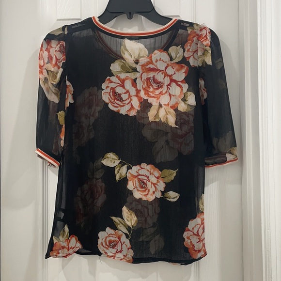 A New Day Large black blouse with red orange florals size Large - Picture 2 of 5